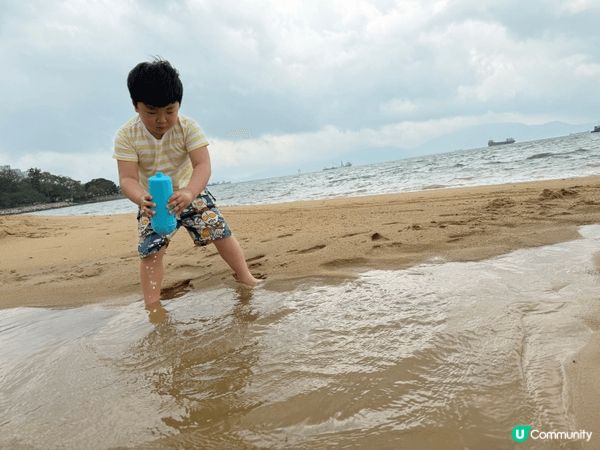 圖片是屯門蝴蝶灣，鄰近輕鐵美樂站，風景優美，隔離是燒烤場，附...