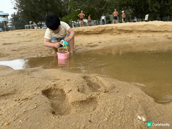 圖片是屯門蝴蝶灣，鄰近輕鐵美樂站，風景優美，隔離是燒烤場，附...