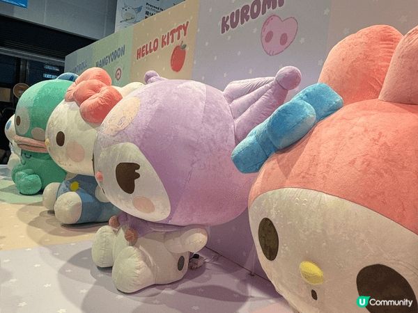 第一張照片是o-moon在澳門的Kuromi限定店，第二張照...