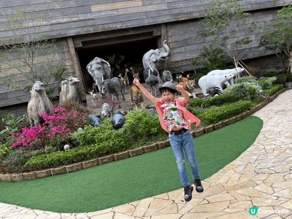 坐落於馬灣海濱，鄰近壯觀的青馬大橋，挪亞方舟主題公園不僅是全...