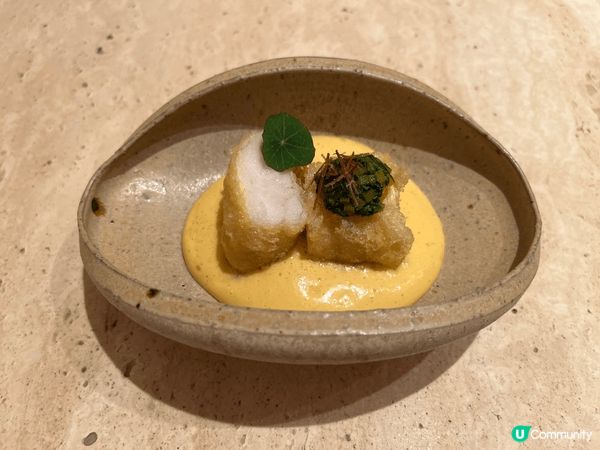Mora 位於上環摩羅上街40號，是法式的Fine Dini...