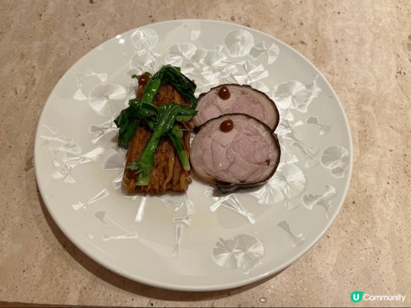 Mora 位於上環摩羅上街40號，是法式的Fine Dini...