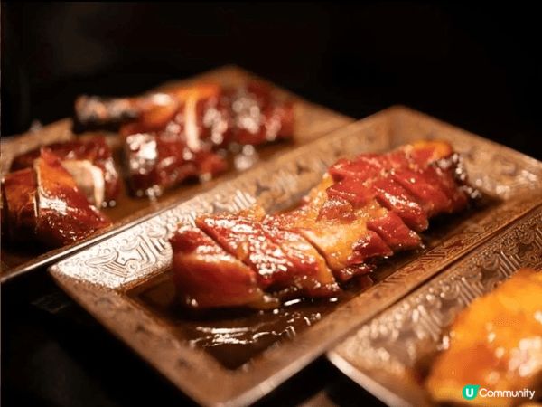 全港唯一360°旋轉餐廳，坐享維港美景，好靚，你食緊個餐廳是...