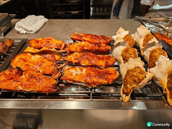 尖沙咀千禧新世界酒店自助晚餐真係令人驚喜，食物選擇極多，海鮮...