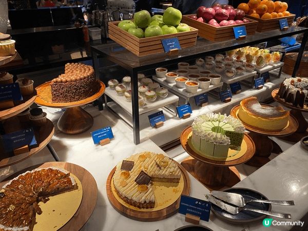 麗晶酒店港畔餐廳自助餐整體表現絕對令我驚喜，無論環境、食物賣...