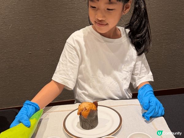 今年母親節周末享用親子自助午餐，體驗十分難忘。餐廳空間不算寬...