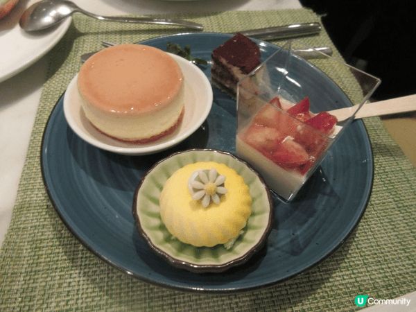 九龍東皇冠假日酒店♡星幕Cielo♡，坐擁無敵景觀，餐廳坐落...