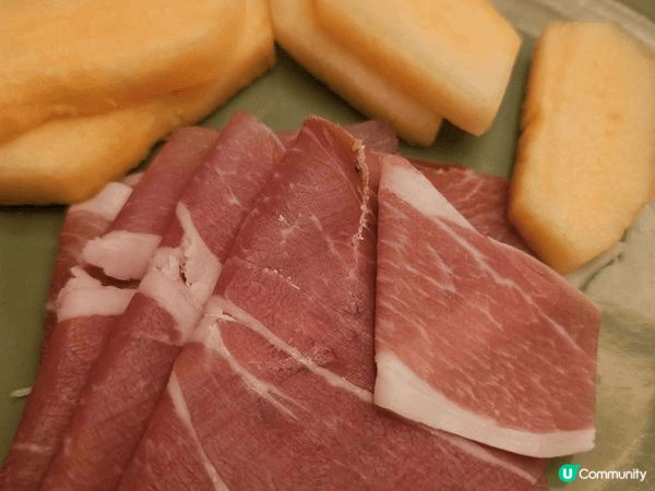 九龍香格里拉大酒店(Café Kool咖啡廳)以豐盛的國際美...