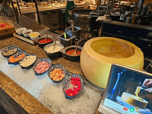 九龍香格里拉大酒店(Café Kool咖啡廳)以豐盛的國際美...