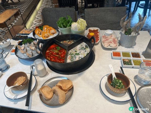 由於我地突然好想食泰式火鍋🍲但香港食又覺得有dd貴，所以同老...