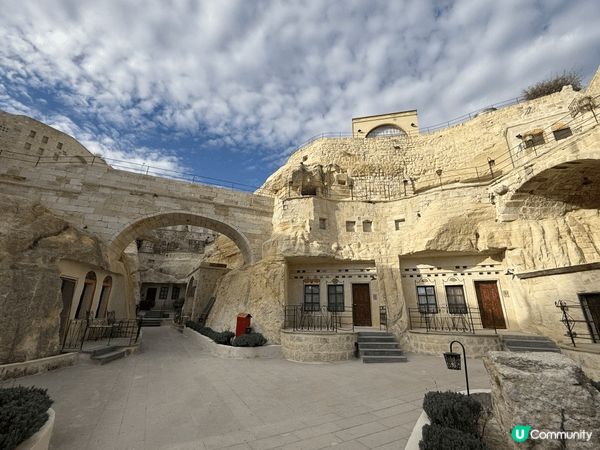 土耳其旅遊，有很多美景，在高空氣球上欣賞美景，或在地面看上空...