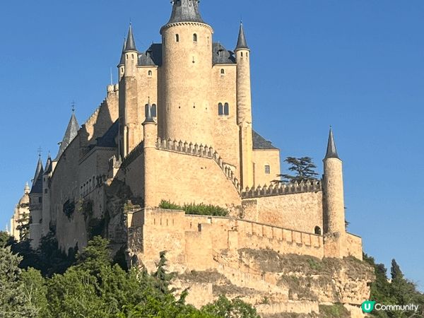5月去左西班牙🇪🇸旅行，自駕去左Segovia塞哥維亞古城！...