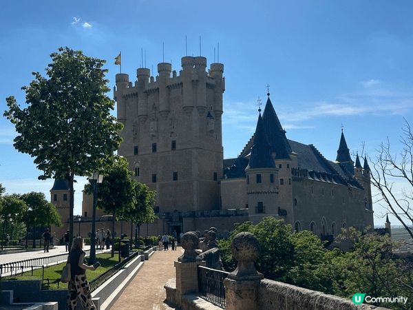 5月去左西班牙🇪🇸旅行，自駕去左Segovia塞哥維亞古城！...