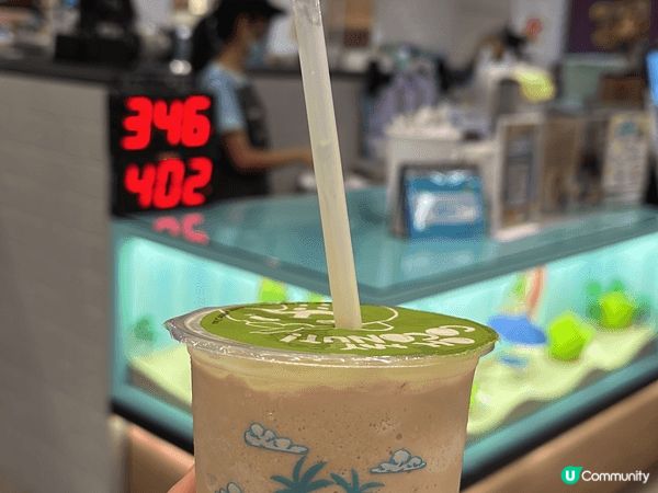於新加坡首次品嘗Mr Coconut嘅椰汁飲品，十分清甜美味...