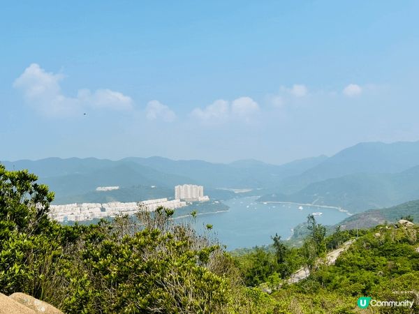 香港龍脊行山，位於港島東南部，是經典的初中級遠足路線，沿途可...