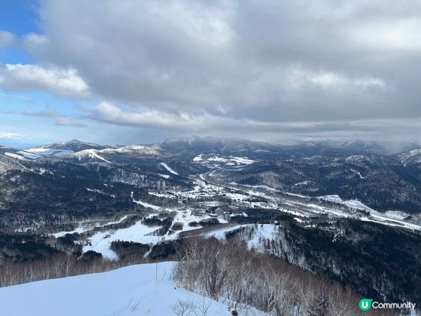 今次介紹的是雲海平台在星野滑雪場內，望着這個一望無際的雪景，...