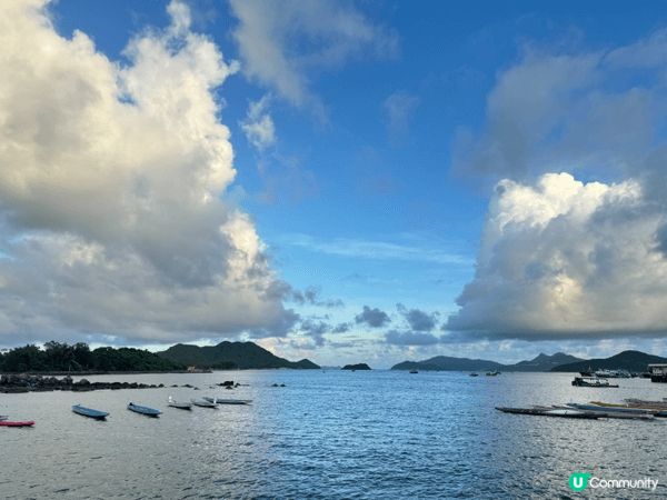 西貢碧海藍天，漁港人文交織，山海相映成趣，展現自然與生活的詩...