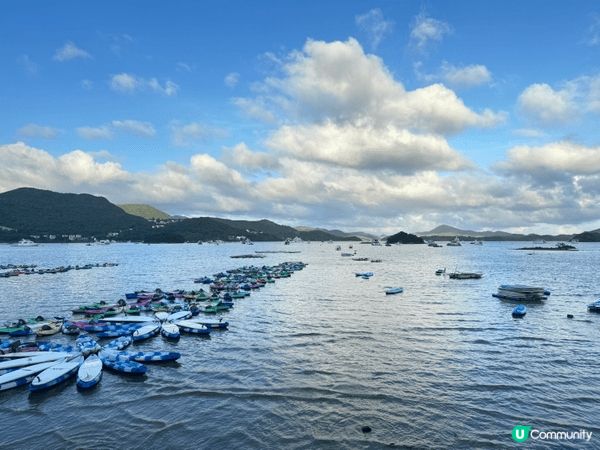 西貢碧海藍天，漁港人文交織，山海相映成趣，展現自然與生活的詩...