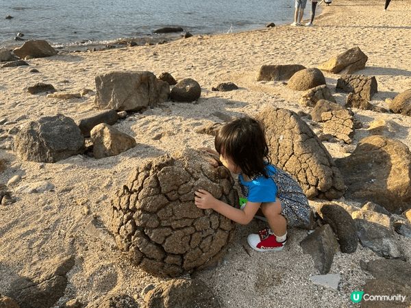 放假和小朋友到橋咀島，親親大自然和陽光玩遊戲。