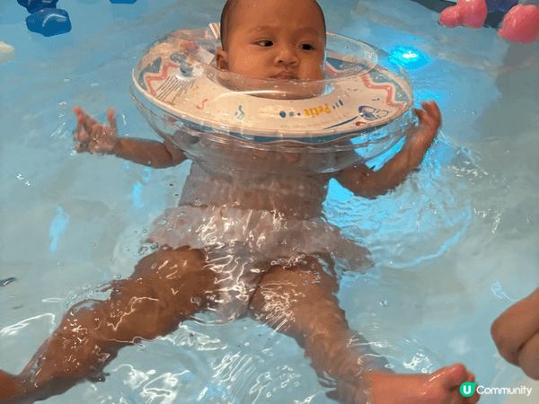 Mustela 太陽眼鏡可以有效遮擋太陽光，更有眼鏡帶固定好...