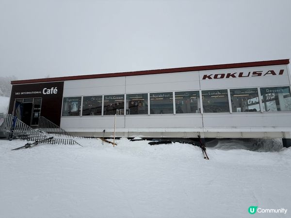 今年三月去了札幌滑雪場，三月份還有細細飄雪，滑雪場的雪還好軟...