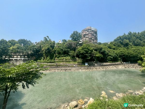去台北如果只逛市區就太可惜了！這次專程到北投地熱谷，親眼見證...