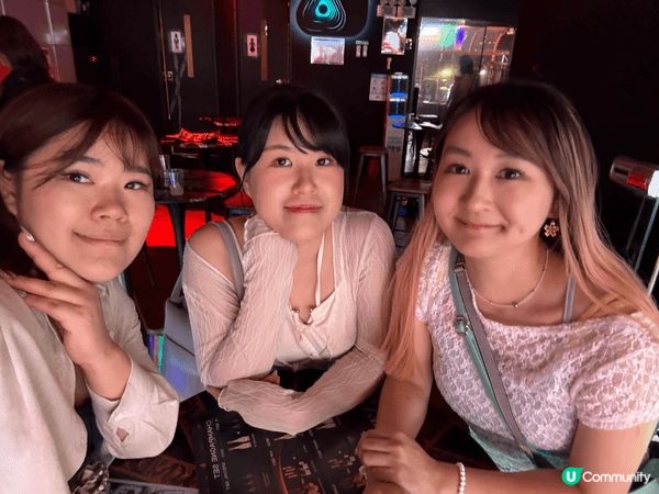 岩岩第一次去韓國clubbing 充滿好多唔同國家朋友 仲有...