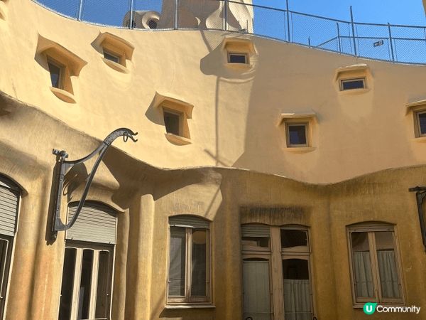看看「高第」最後一個私人住宅的建築作品就是位於西班牙巴塞隆拿...