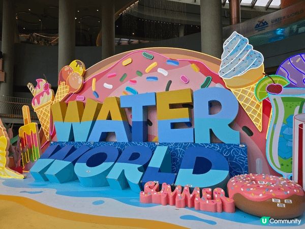 第一次帶Asher到海洋公園水上樂園，水上樂園只有最刺激的幾...