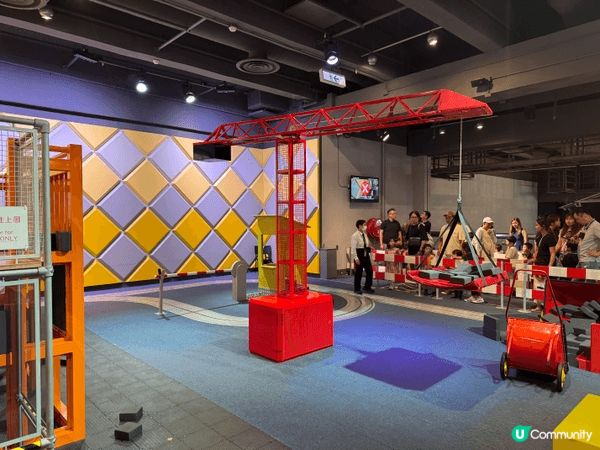我會推薦去香港科學館，位於3樓的兒童天地絕對可以消磨一整個下...