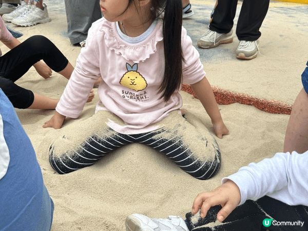 深水埗公園必玩，夏天咁熱又唔想帶小朋友去游泳池，因為一打二睇...