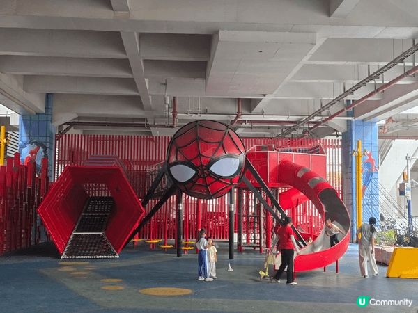 深圳蜘蛛俠公園，深得喜愛蜘蛛俠嘅小朋友歡迎，位於橋底落雨也不...