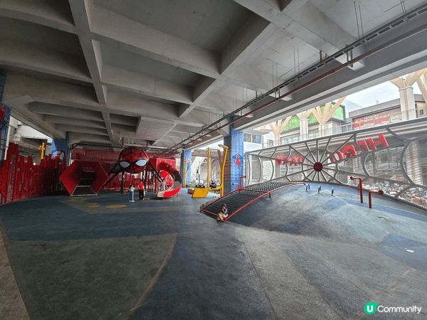深圳蜘蛛俠公園，深得喜愛蜘蛛俠嘅小朋友歡迎，位於橋底落雨也不...