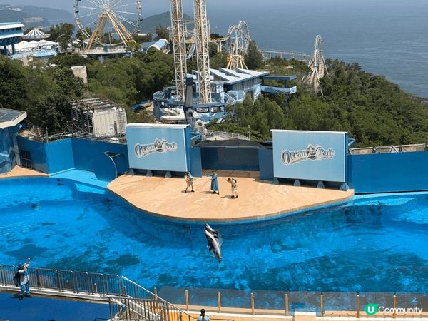 香港海洋生公園，可以親親海獅，玩刺激的機動遊戲，大人小朋友都...