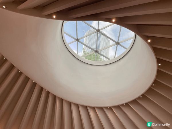 近在眼前既深圳南山區萬象廣場，結合行街購物之餘，仲好有藝術感...