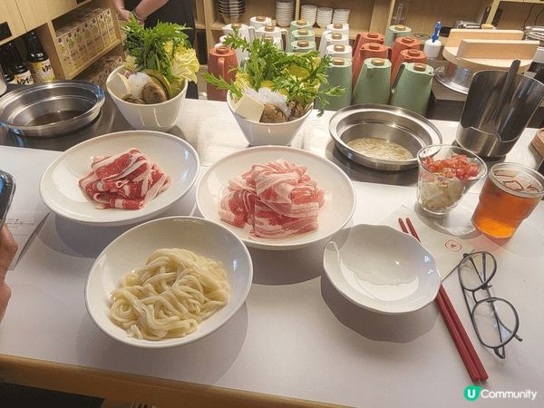 機場“竜”火鍋，武田燒肉，費大廚，機場維修區跑步。