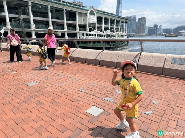 星玥及同學到尖沙咀海事博物館參觀及拍照