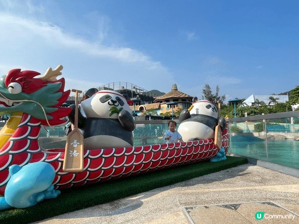 海洋公園之所以能成為香港歷久不衰且極具人氣的「打卡熱點」，是...