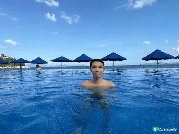 呢間深圳大梅沙洲際度假酒店係豪華海濱度假勝地！可喺高層陽台飽...