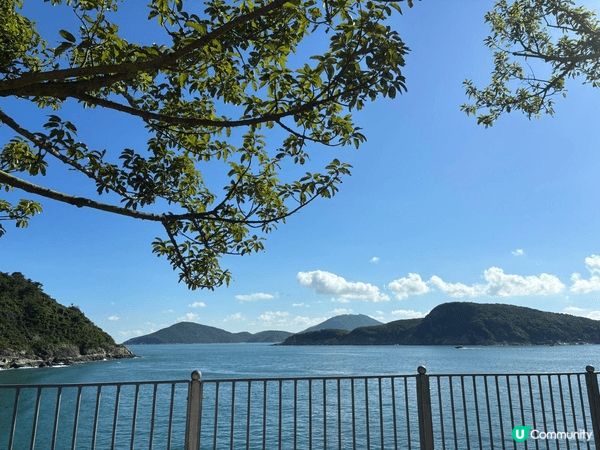 第一張是在香港水上樂園,第二張是在長洲,第三張是在旺角街道