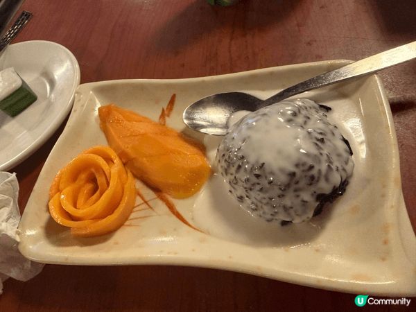 同朋友去咗位於銅鑼灣嘅泰國人駐場嘅泰國餐廳，呢間泰式餐廳，真...