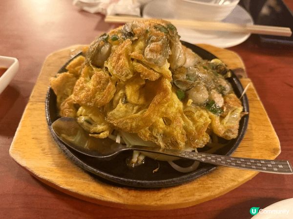同朋友去咗位於銅鑼灣嘅泰國人駐場嘅泰國餐廳，呢間泰式餐廳，真...