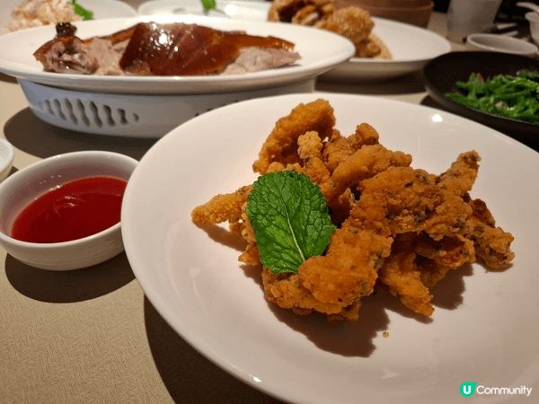 第一次去金鴨季（深業上城店）用餐，4人共享雙人餐再加菜。