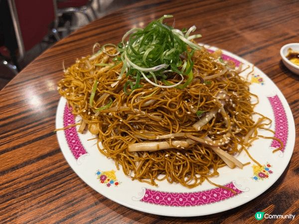 前排去咗旺角嘅女人街食飯公司食飯，呢間港式大排檔真係好高質，...