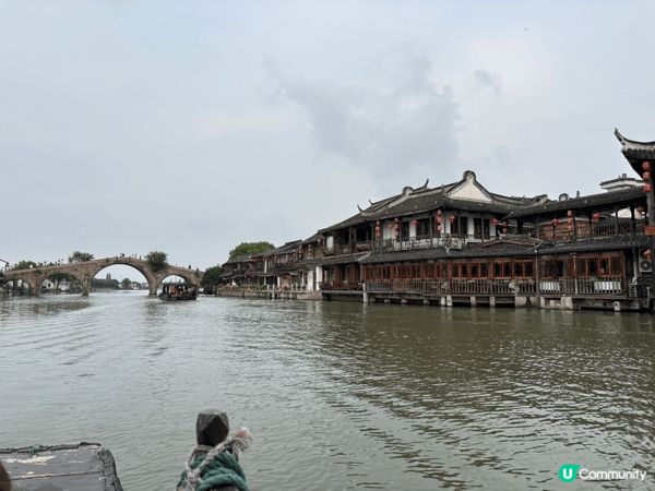 帶小朋友快閃上海，最主要 check point就是全球最大...