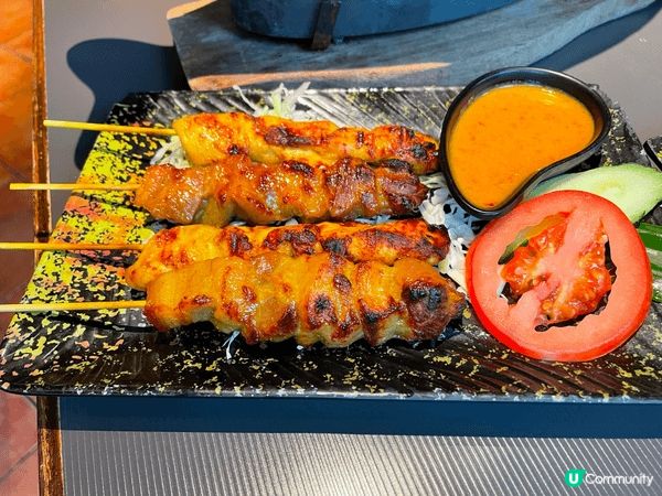 銅鑼灣嘆正宗泰式料理！必試酸甜開胃嘅柚子大蝦沙律、惹味串燒、...