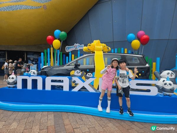 第1張海洋公園，第2張家裏，第3張戲院