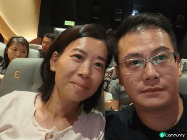 第1張海洋公園，第2張家裏，第3張戲院