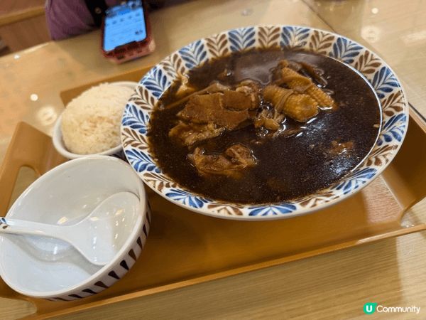 第一張在佐敦 一間食海南雞飯 我叫了肉骨茶 