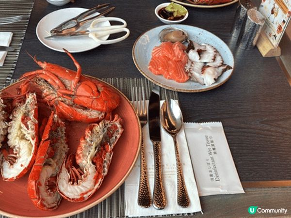 位於尖沙咀YMCA在林閣自助餐，